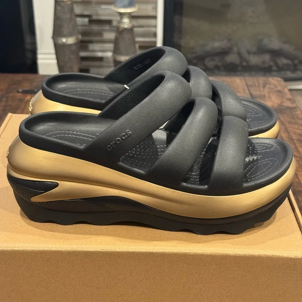 CROCS Mega Crush Metallic Sandal